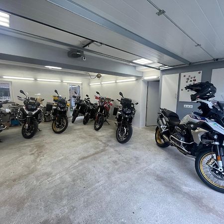 Alpen-Hostel - Apartment Talstation Mit Motorradvermietung Memmingen Exteriér fotografie