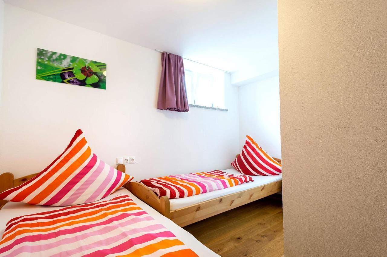 Alpen-Hostel - Apartment Talstation Mit Motorradvermietung Memmingen Exteriér fotografie